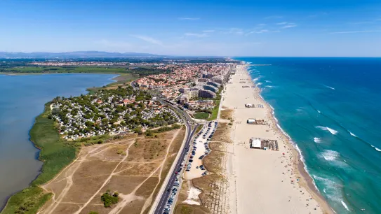 Vue aérienne de la commune de Canet-en-Roussillon